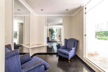 Apartamento à venda com 214m², 3 quartos e 2 vagas Apartamento à venda com 214m², 3 quartos e 2 vagasHall de entrada