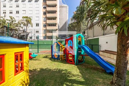 Apartamento à venda com 214m², 3 quartos e 2 vagas Apartamento à venda com 214m², 3 quartos e 2 vagasÁrea comum - Playground