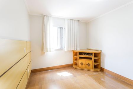 Apartamento à venda com 214m², 3 quartos e 2 vagas Apartamento à venda com 214m², 3 quartos e 2 vagasQuarto 1