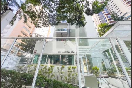 Apartamento à venda com 214m², 3 quartos e 2 vagas Apartamento à venda com 214m², 3 quartos e 2 vagasFachada