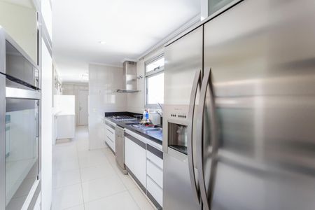 Apartamento à venda com 214m², 3 quartos e 2 vagas Apartamento à venda com 214m², 3 quartos e 2 vagasCozinha