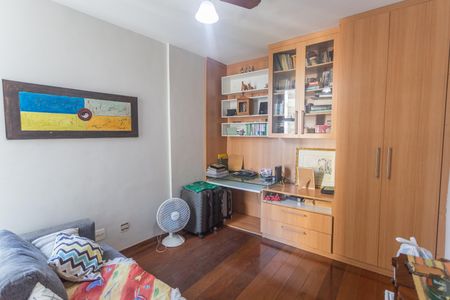 Apartamento à venda com 180m², 4 quartos e 3 vagasQuarto 4