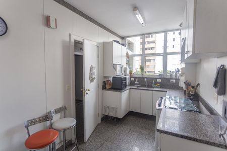 Apartamento à venda com 180m², 4 quartos e 3 vagasCozinha