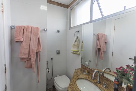 Apartamento à venda com 180m², 4 quartos e 3 vagasBanheiro Social