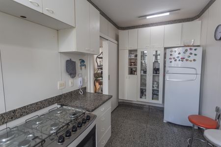 Apartamento à venda com 180m², 4 quartos e 3 vagasCozinha