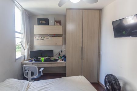 Apartamento à venda com 180m², 4 quartos e 3 vagasQuarto 2