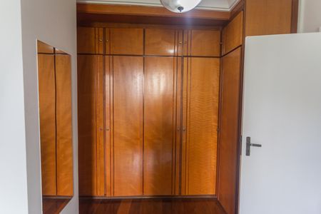 Apartamento à venda com 180m², 4 quartos e 3 vagasArmário da Suíte