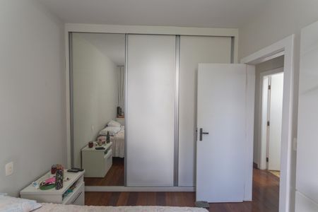 Apartamento à venda com 180m², 4 quartos e 3 vagas Quarto 3