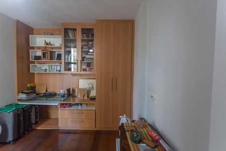 Apartamento à venda com 180m², 4 quartos e 3 vagas Quarto 4