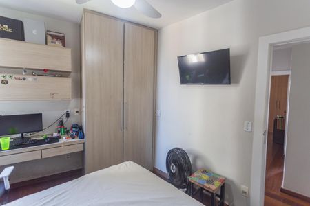 Apartamento à venda com 180m², 4 quartos e 3 vagasQuarto 2