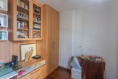 Apartamento à venda com 180m², 4 quartos e 3 vagasQuarto 4