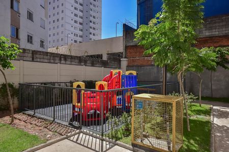 Apartamento à venda com 43m², 2 quartos e sem vaga Apartamento à venda com 43m², 2 quartos e sem vagaÁrea comum - Playground
