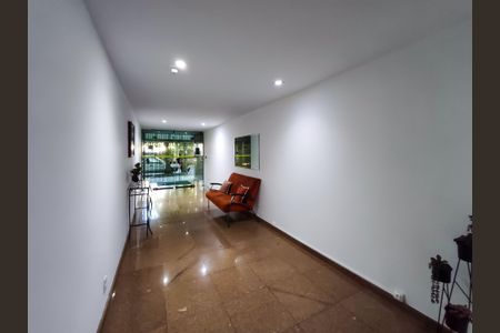Apartamento à venda com 79m², 2 quartos e 2 vagasFachada e portaria