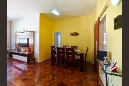 Apartamento à venda com 79m², 2 quartos e 2 vagasSala