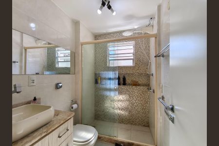 Apartamento à venda com 79m², 2 quartos e 2 vagasBanheiro Corredor