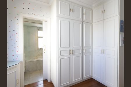 Apartamento à venda com 159m², 3 quartos e 3 vagasSuíte 2