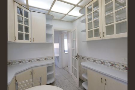 Apartamento à venda com 159m², 3 quartos e 3 vagasCozinha