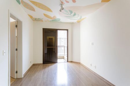 Apartamento à venda com 196m², 3 quartos e 3 vagas Apartamento à venda com 196m², 3 quartos e 3 vagasSuíte 1