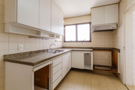 Apartamento à venda com 196m², 3 quartos e 3 vagas Apartamento à venda com 196m², 3 quartos e 3 vagasCozinha