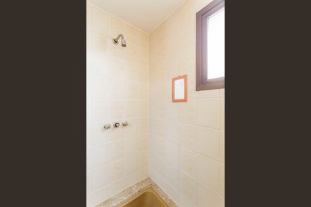 Apartamento à venda com 196m², 3 quartos e 3 vagas Apartamento à venda com 196m², 3 quartos e 3 vagasBanheiro da Suíte 1