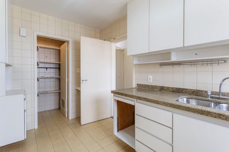 Apartamento à venda com 196m², 3 quartos e 3 vagas Apartamento à venda com 196m², 3 quartos e 3 vagasCozinha