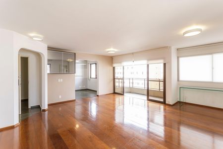 Apartamento à venda com 196m², 3 quartos e 3 vagas Apartamento à venda com 196m², 3 quartos e 3 vagasSala