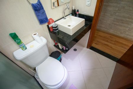 Casa à venda com 200m², 3 quartos e 3 vagasBanheiro do Quarto 2