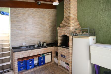 Casa à venda com 200m², 3 quartos e 3 vagasChurrasqueira