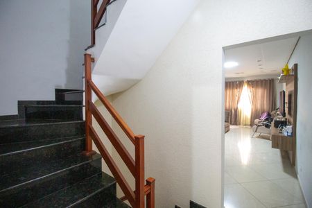 Casa à venda com 200m², 3 quartos e 3 vagasEscada