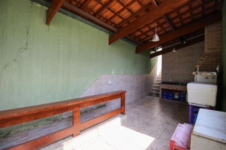 Casa à venda com 200m², 3 quartos e 3 vagasChurrasqueira