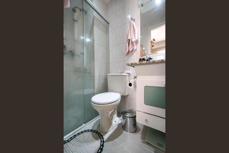 Apartamento à venda com 73m², 3 quartos e 2 vagasBanheiro da suíte