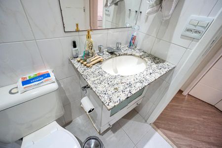 Apartamento à venda com 73m², 3 quartos e 2 vagasBanheiro social