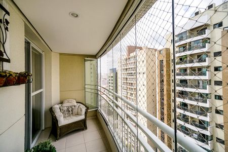 Apartamento à venda com 73m², 3 quartos e 2 vagasVaranda
