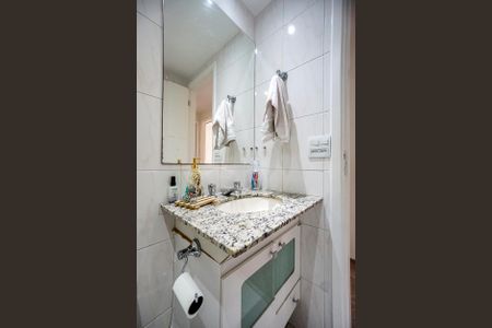 Apartamento à venda com 73m², 3 quartos e 2 vagasBanheiro social