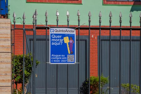 Casa à venda com 265m², 3 quartos e 6 vagas Casa à venda com 265m², 3 quartos e 6 vagasPlaca