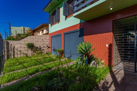 Casa à venda com 265m², 3 quartos e 6 vagas Casa à venda com 265m², 3 quartos e 6 vagasQuintal