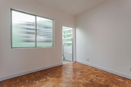 Casa à venda com 265m², 3 quartos e 6 vagas Casa à venda com 265m², 3 quartos e 6 vagasQuarto 2