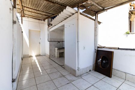 Casa à venda com 200m², 1 quarto e sem vaga Casa à venda com 200m², 1 quarto e sem vagaVaranda