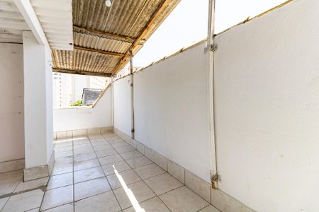 Casa à venda com 200m², 1 quarto e sem vaga Casa à venda com 200m², 1 quarto e sem vagaVaranda