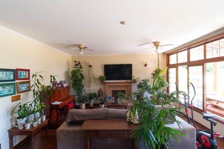 Casa de condomínio à venda com 411m², 7 quartos e 4 vagas Casa de condomínio à venda com 411m², 7 quartos e 4 vagasSala