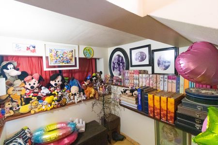 Casa de condomínio à venda com 411m², 7 quartos e 4 vagas Casa de condomínio à venda com 411m², 7 quartos e 4 vagasAdega