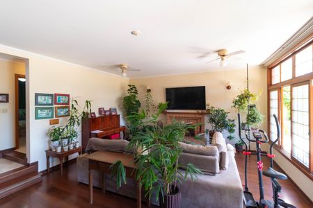 Casa de condomínio à venda com 411m², 7 quartos e 4 vagas Casa de condomínio à venda com 411m², 7 quartos e 4 vagasSala