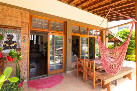 Casa de condomínio à venda com 411m², 7 quartos e 4 vagas Casa de condomínio à venda com 411m², 7 quartos e 4 vagasVaranda