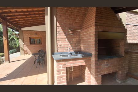 Casa de condomínio à venda com 411m², 5 quartos e 6 vagasQuintal