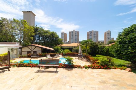 Casa de condomínio à venda com 411m², 7 quartos e 4 vagas Casa de condomínio à venda com 411m², 7 quartos e 4 vagasQuintal