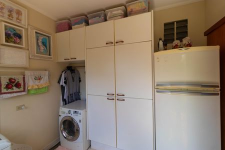 Casa de condomínio à venda com 411m², 7 quartos e 4 vagas Casa de condomínio à venda com 411m², 7 quartos e 4 vagasÁrea de Serviço