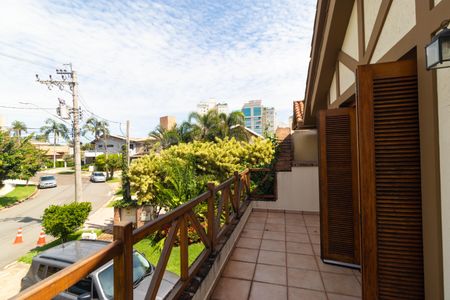 Casa de condomínio à venda com 411m², 7 quartos e 4 vagas Casa de condomínio à venda com 411m², 7 quartos e 4 vagasSacada da Suíte 01