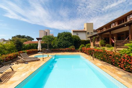 Casa de condomínio à venda com 411m², 7 quartos e 4 vagas Casa de condomínio à venda com 411m², 7 quartos e 4 vagasPiscina