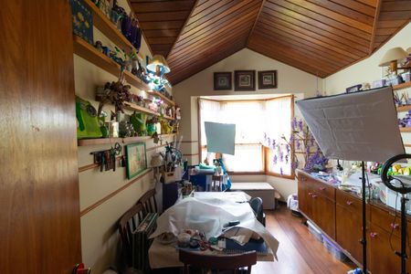 Casa de condomínio à venda com 411m², 7 quartos e 4 vagas Casa de condomínio à venda com 411m², 7 quartos e 4 vagasQuarto 02