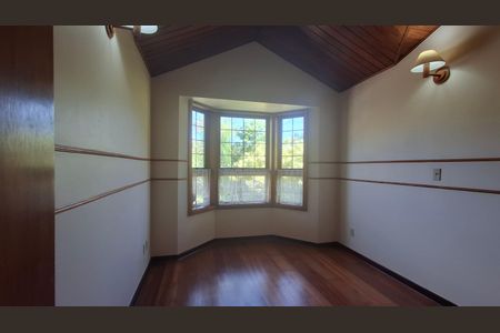 Casa de condomínio à venda com 411m², 5 quartos e 6 vagasSuíte 4 - Dormitório Reversível